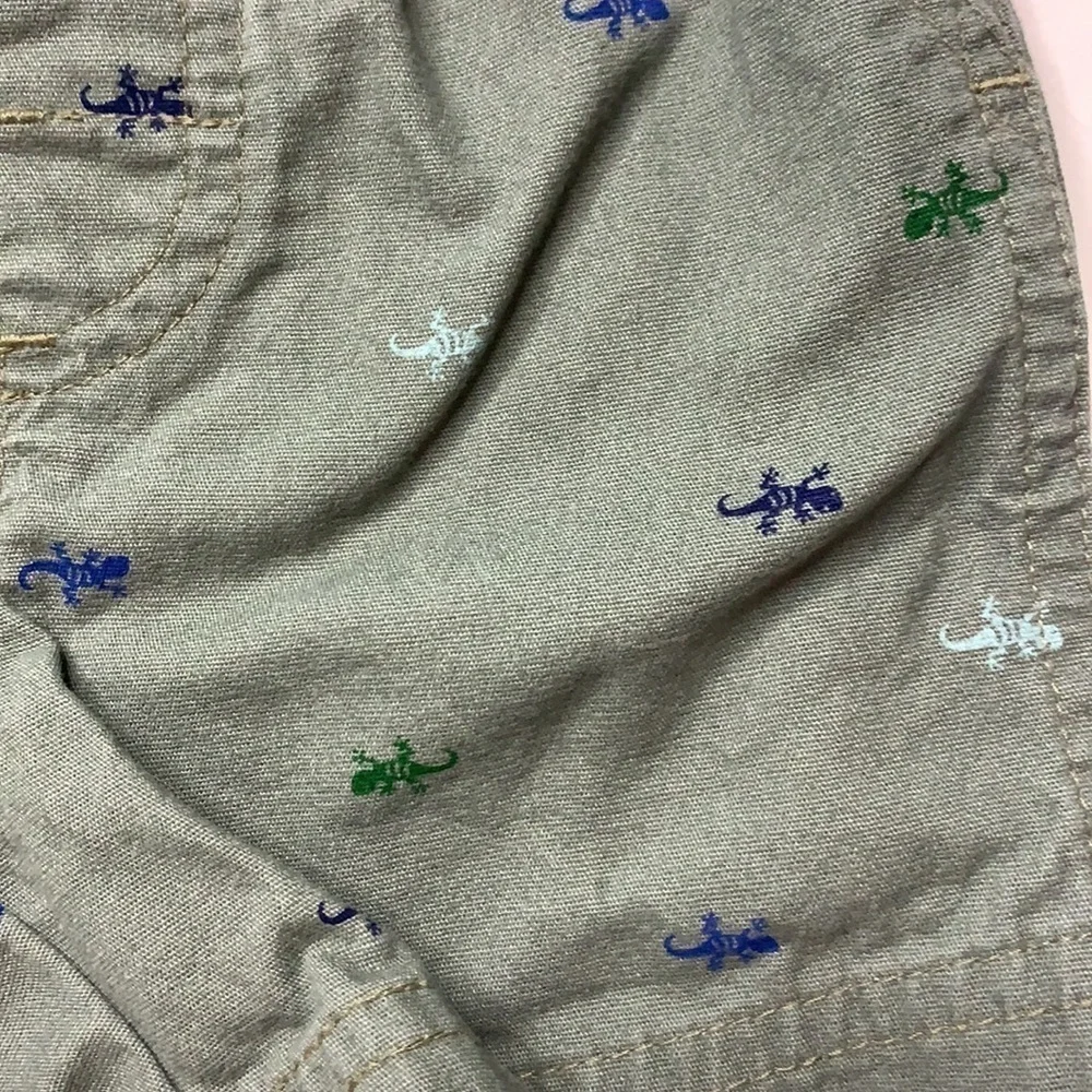 Carter’s infant 9 m gecko lizard Print casual  Shorts